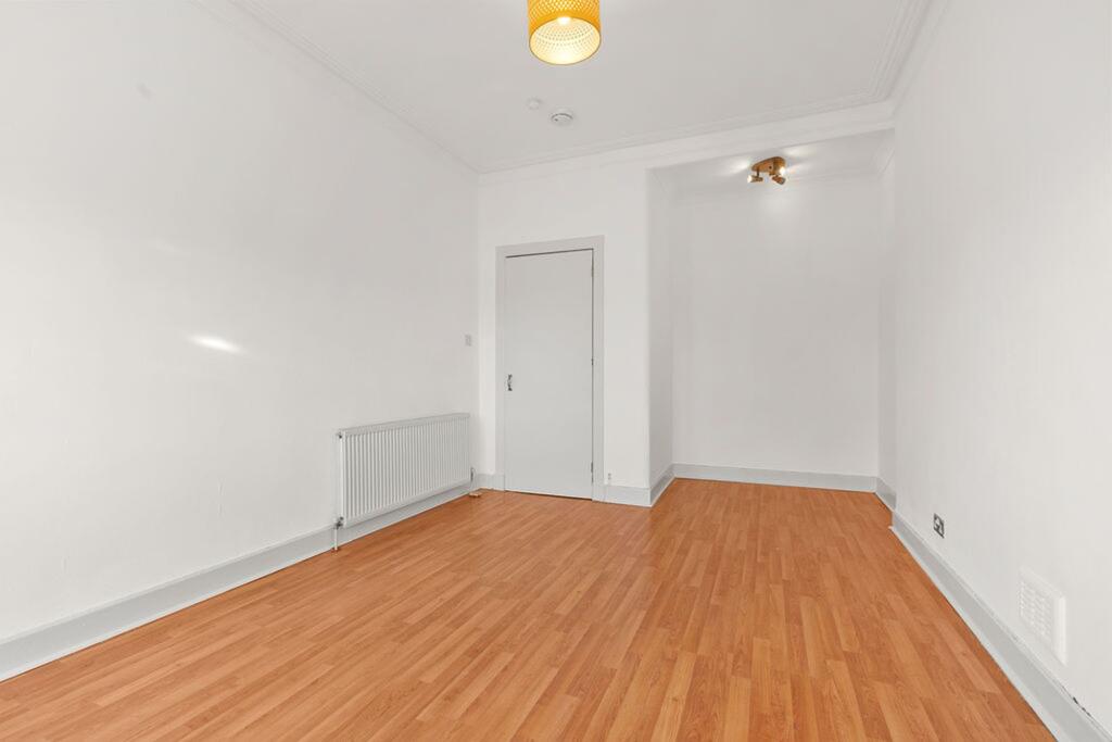 Apartment in Renfrew, Renfrewshire - View 4