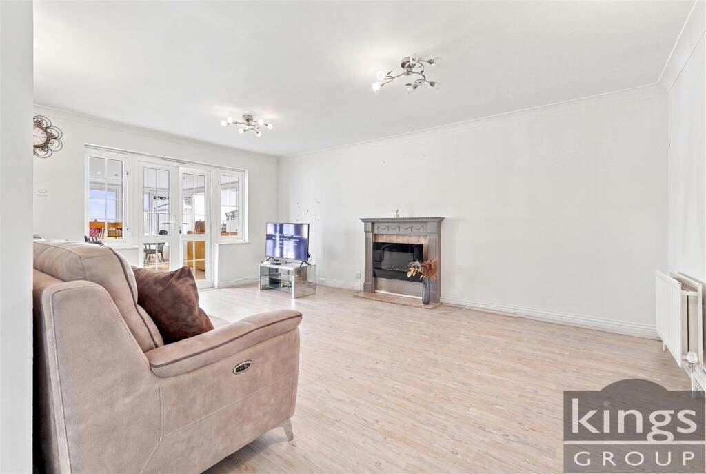 House in Enfield - More