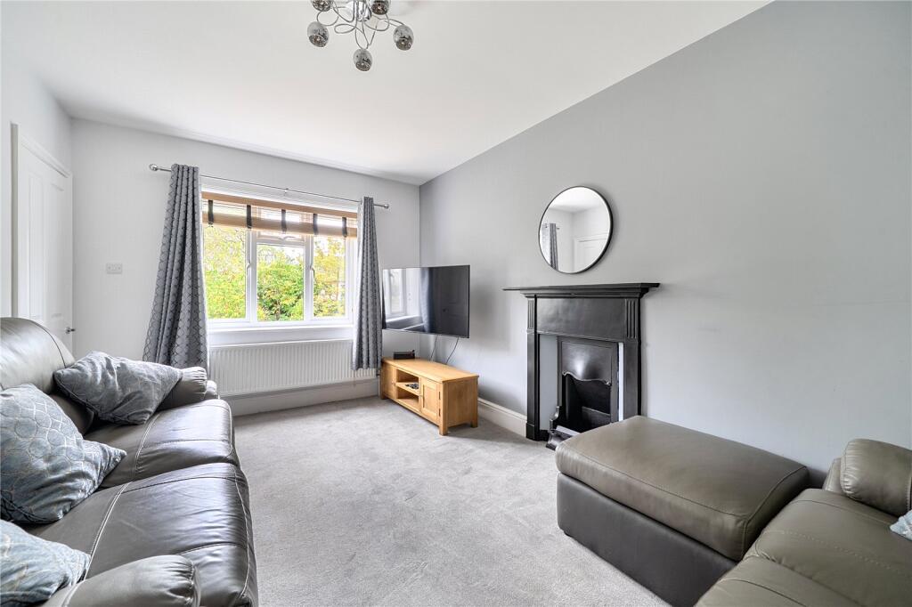 House in Tewkesbury, Woodmancote - View 4