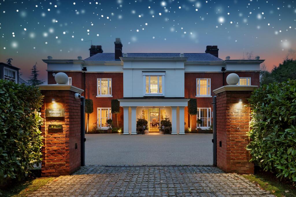 Main image of property: Keepers Walk, Wentworth, Virginia Water, Surrey, GU25