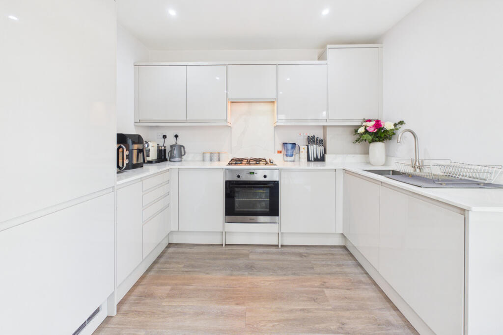 House in Dacorum, Hertfordshire - View 6