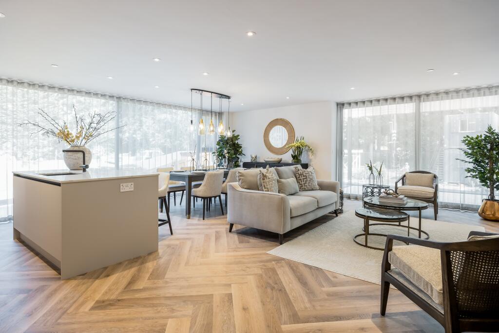 Apartment in Poole - View 3