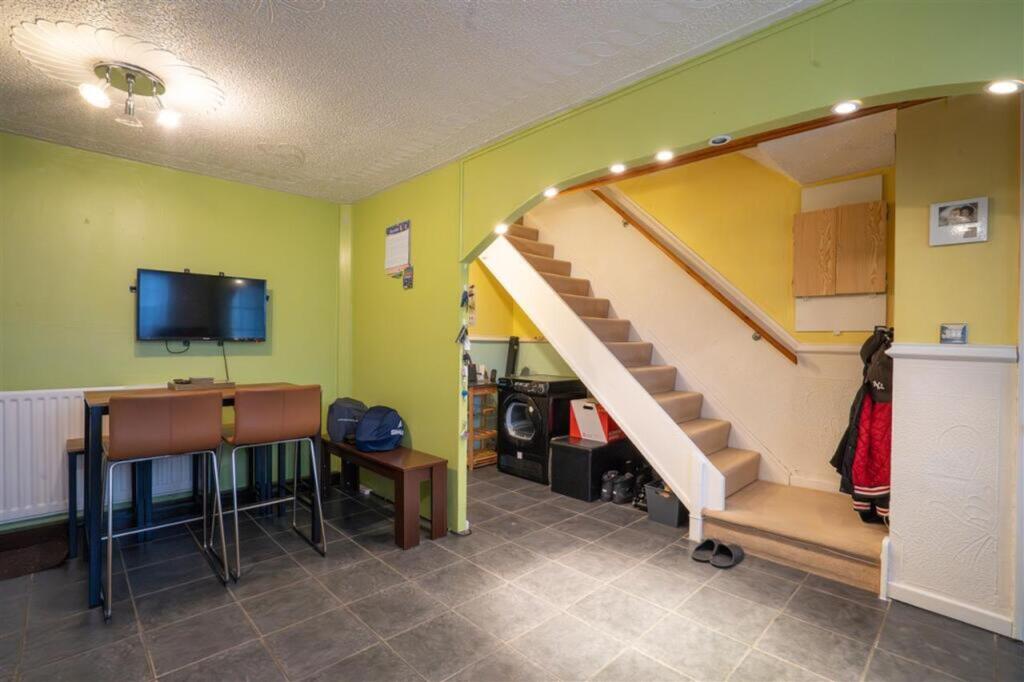 House in Birmingham, West Midlands - View 4