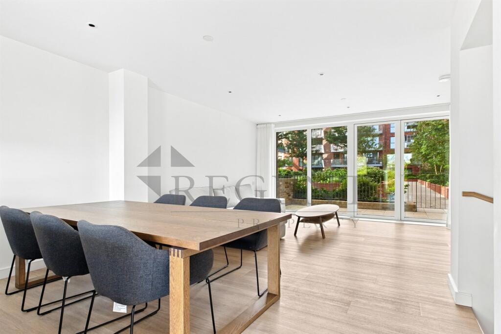 Apartment in London - More
