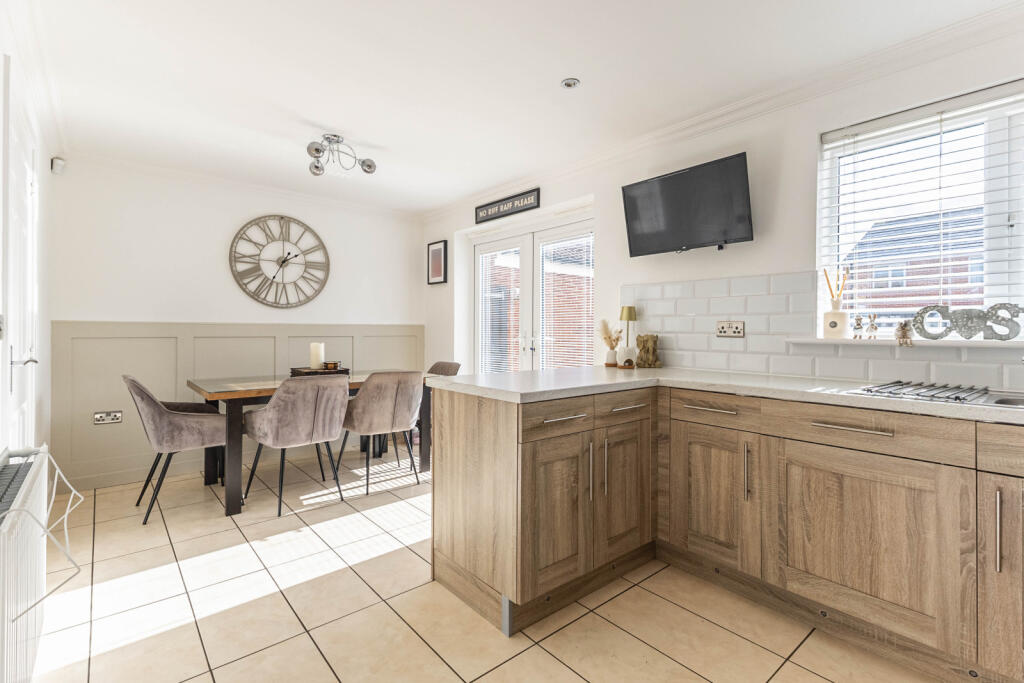 House in Wakefield - View 5