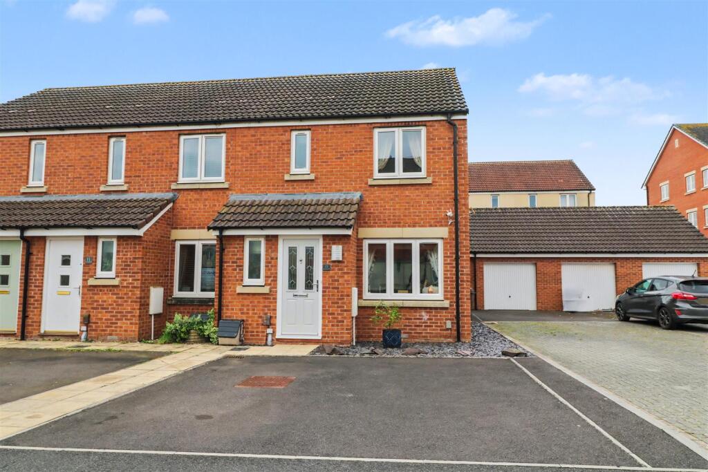 Main image of property: Huntingfield, Castle Mead