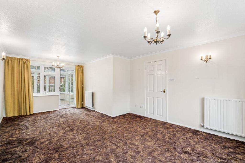 House in Hemel Hempstead, Amersham - More