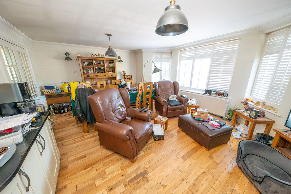 House in Havant, Hampshire - View 4