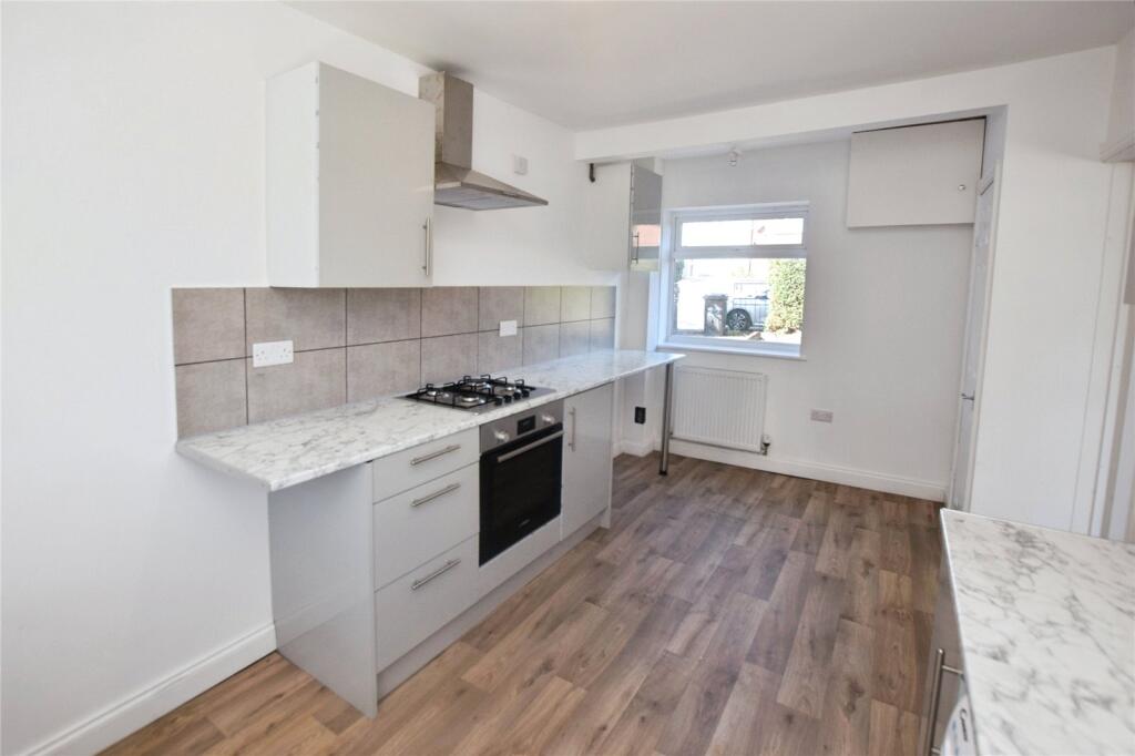 Acre Crescent, Leeds, West Yorkshire, LS10 photo 5