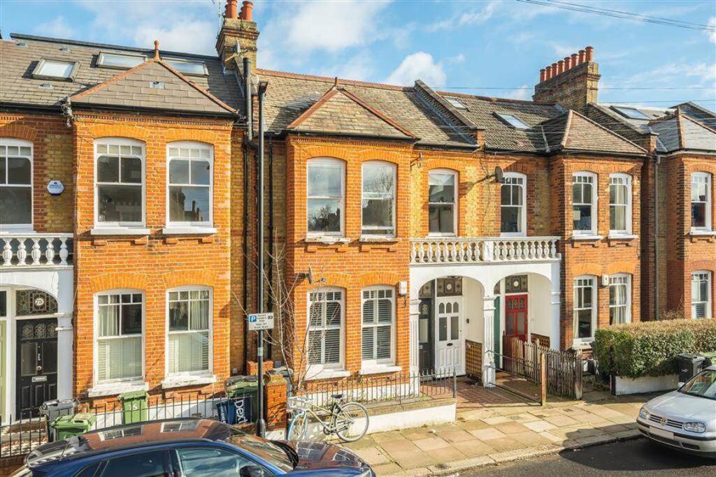 Main image of property: Hambalt Road, Clapham