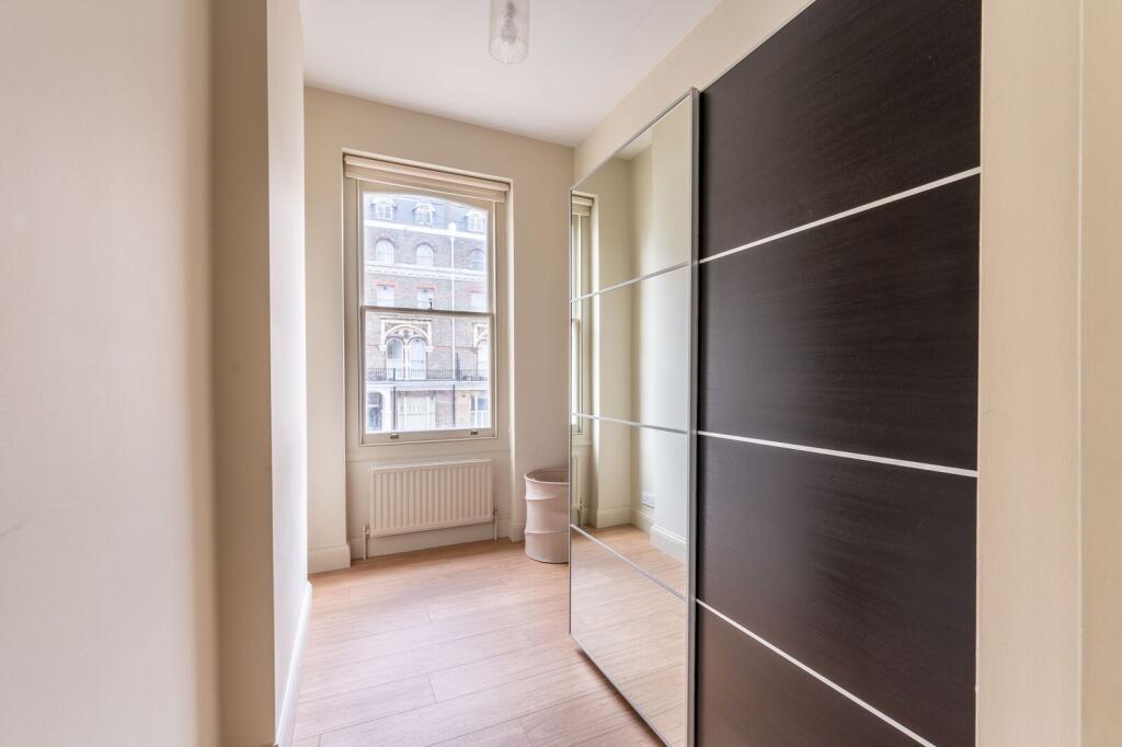 Apartment in London - More