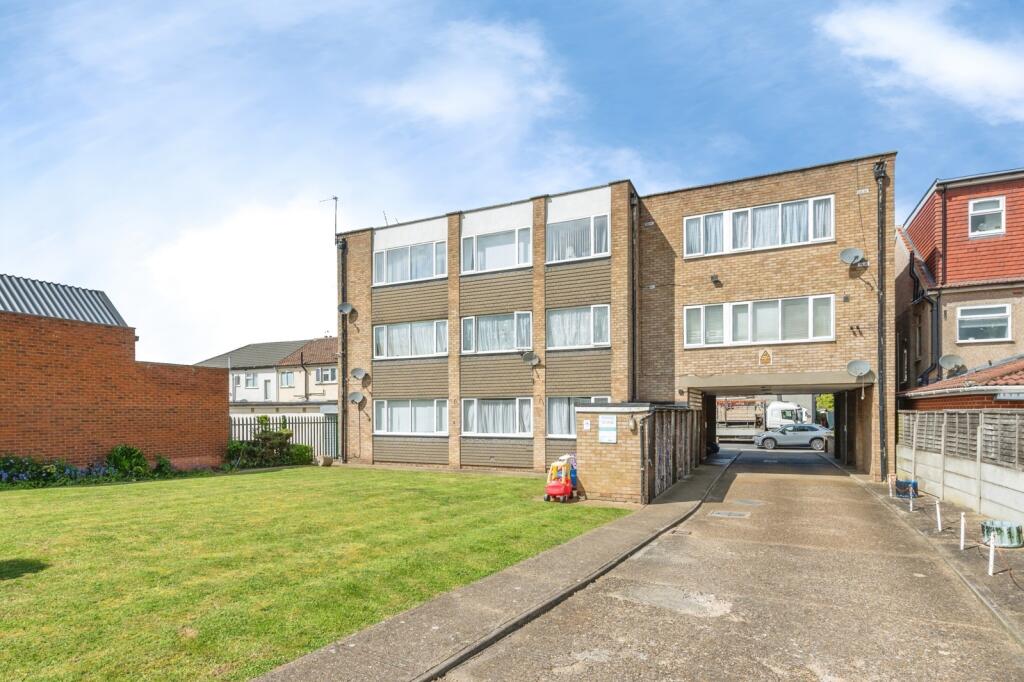Main image of property: Upminster Road North, Rainham, RM13