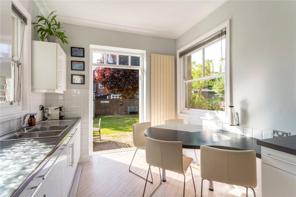 Bigwood Avenue, Hove, East Sussex, BN3 - More