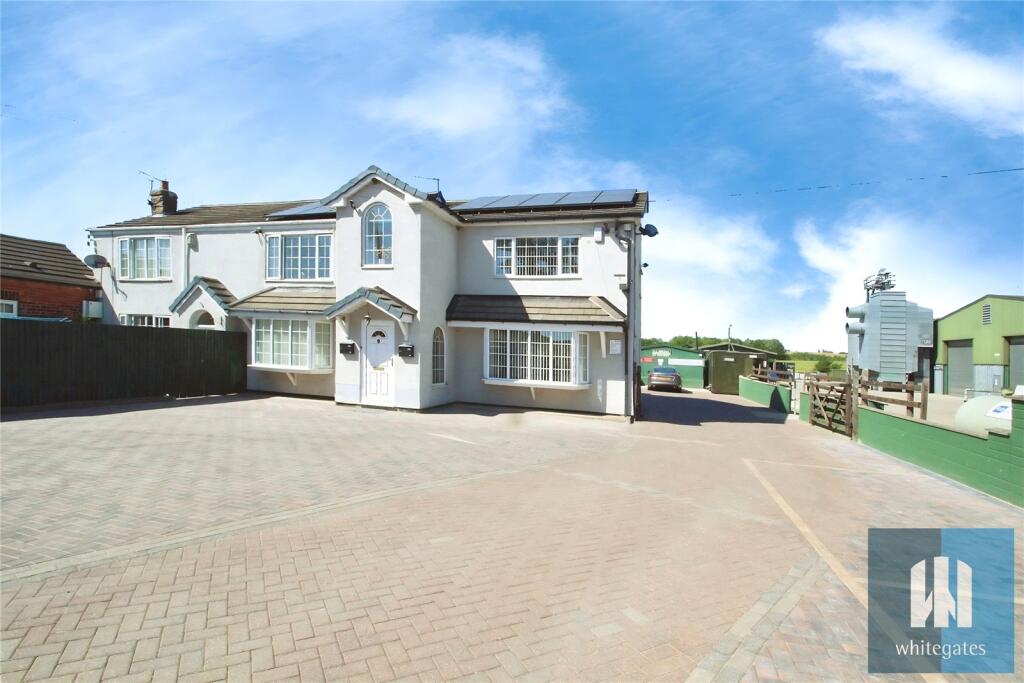 Main image of property: Common Side Farm, New Road, Old Snydale, Pontefract, WF7