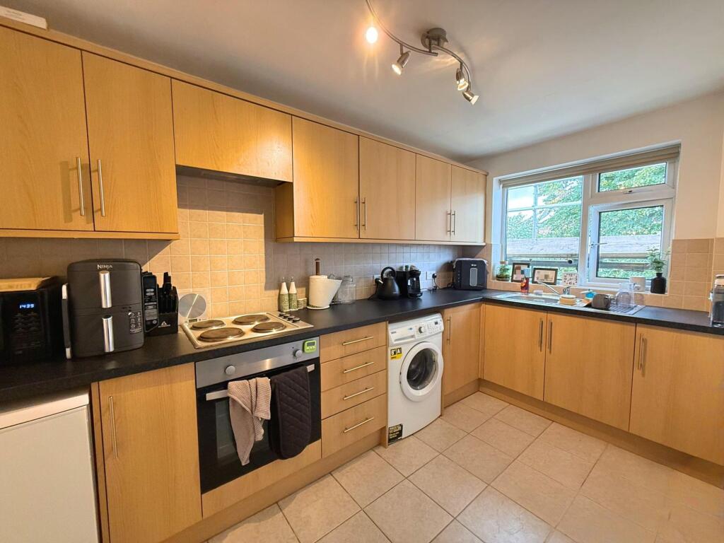 Apartment in Trafford, Greater Manchester - View 5