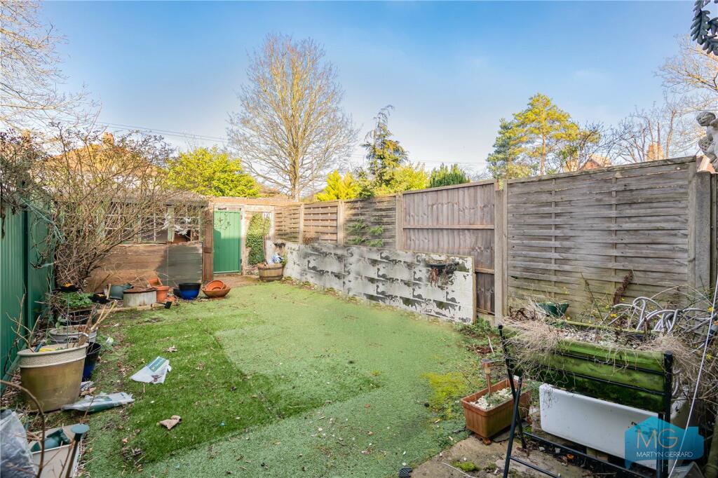 House in London - View 2