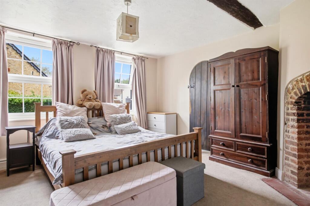 House in London, Harmondsworth - More
