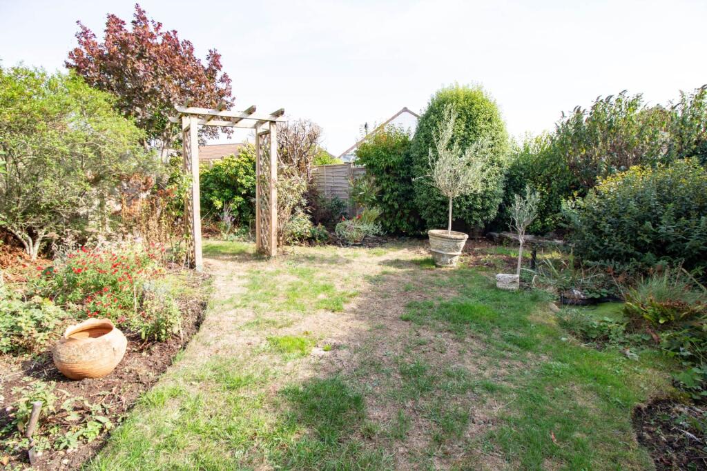 Meadow Road, Frome photo 4
