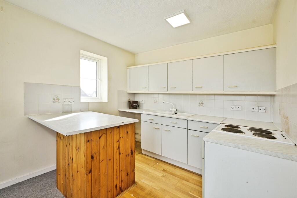 Additional image 2 of Beaulieu Drive, Yeovil