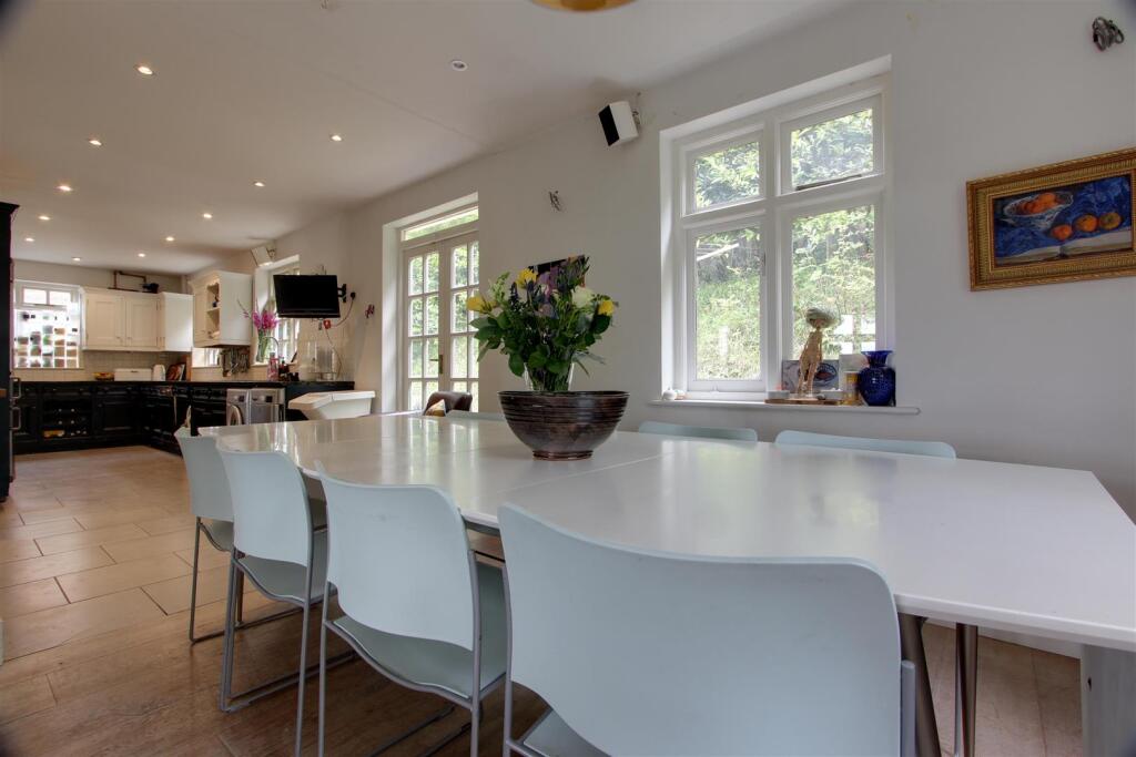 House in Dacorum, Aldbury - More
