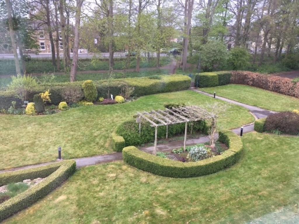 Minster Court , Bracebridge Heath  photo 2