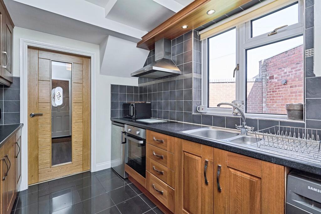 House in Sandwell, West Midlands - View 3