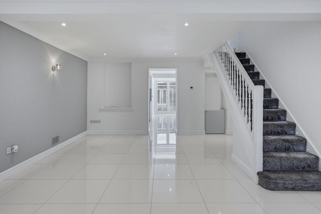 House in Cardiff, Maesteg - View 2