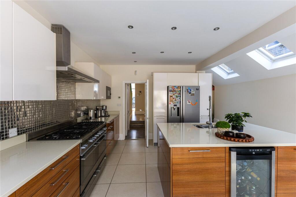 House in London - View 5