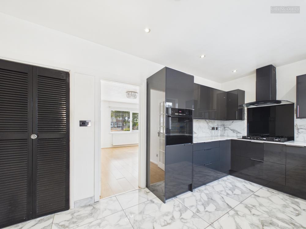 House in Peterborough - View 4