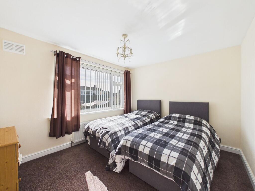 House in Newport - More