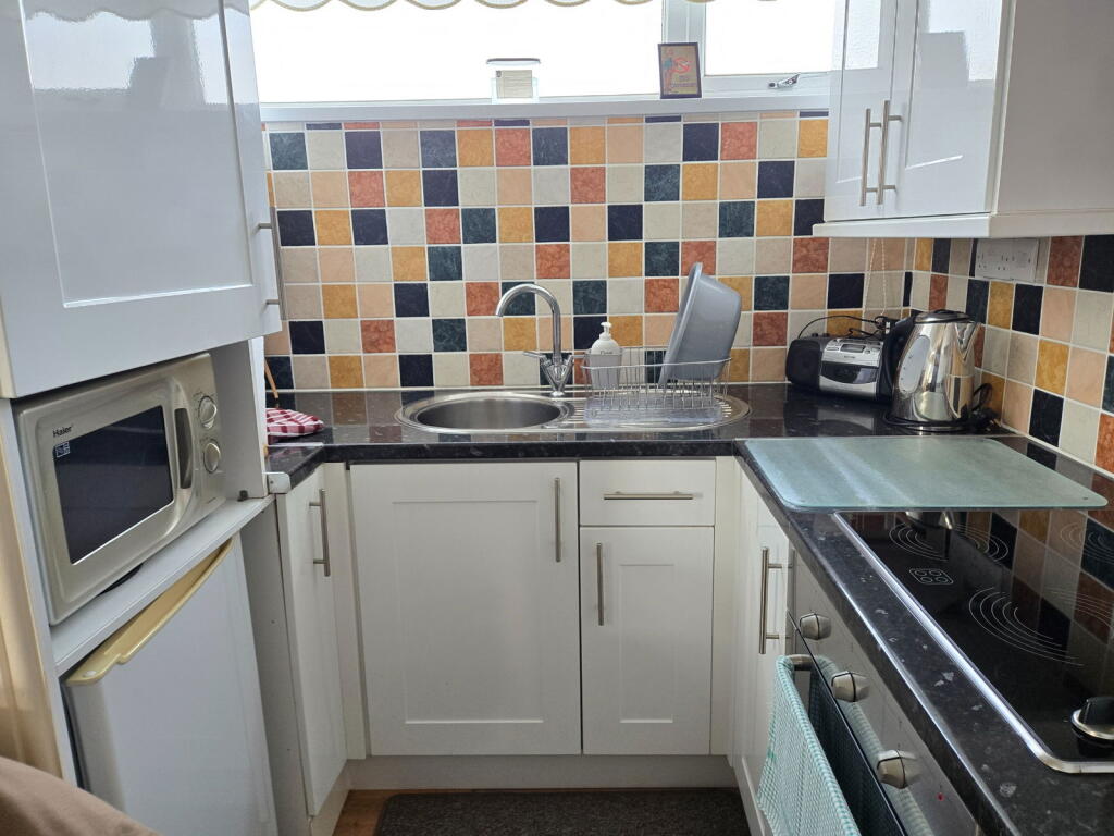 St. Leonards Drive, Chapel St. Leonards, Skegness, PE24 5UZ photo 3