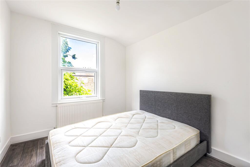 Apartment in London - View 5