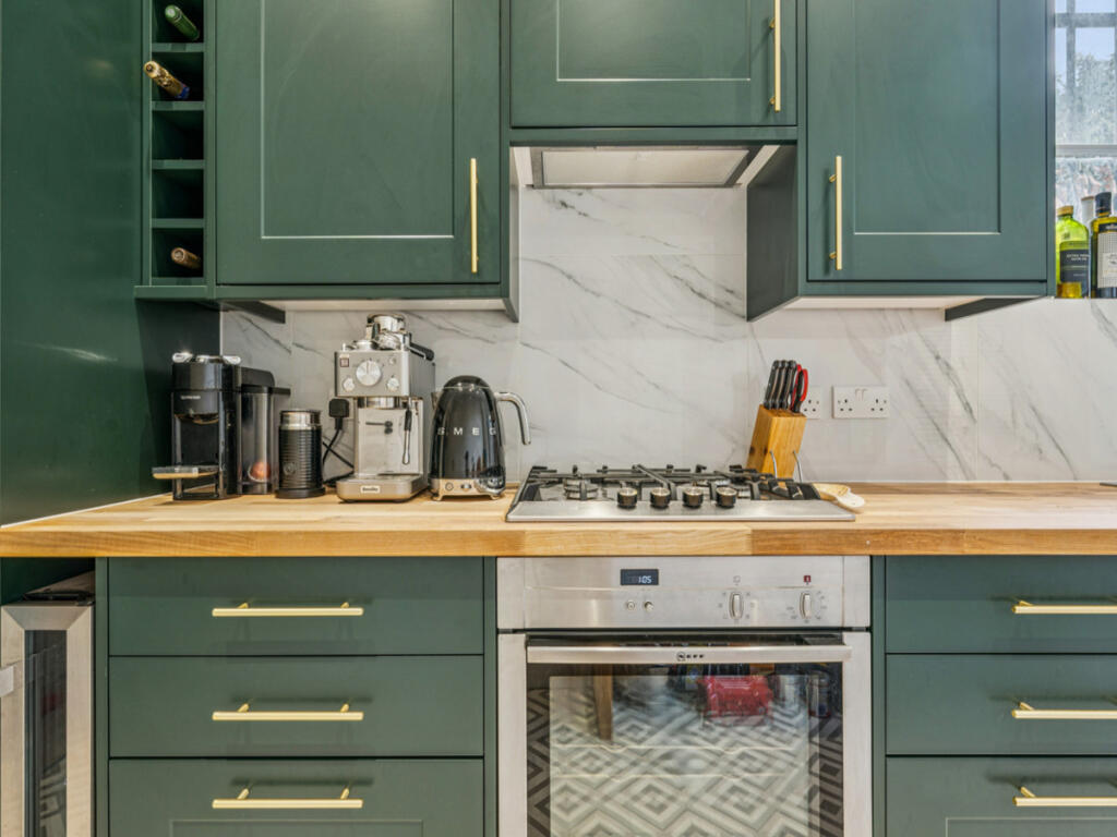 Apartment in London - More
