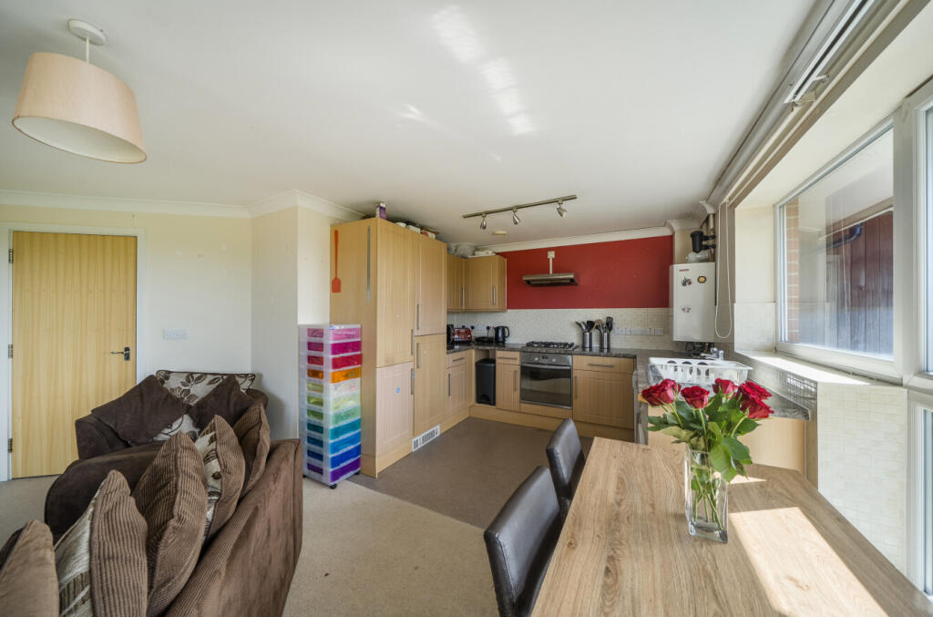 Apartment in Southampton - View 5