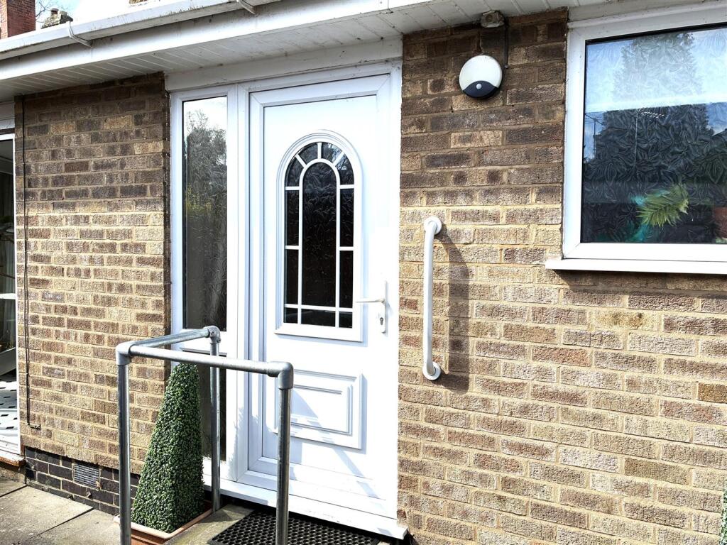 Fir Tree Close, Wigston photo 3