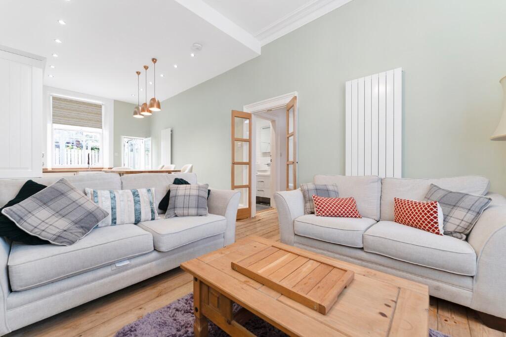 Main image of property: Corstorphine High Street, Corstorphine, Edinburgh, EH12