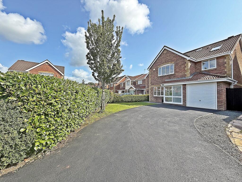 Main image of property: Pant Y Dderwen, Pontyclun, Rhondda Cynon Taff. CF72 8LY