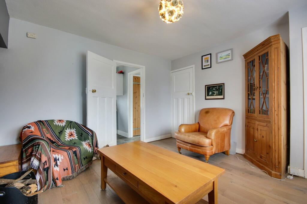  East End, Lymington, SO41 photo 5