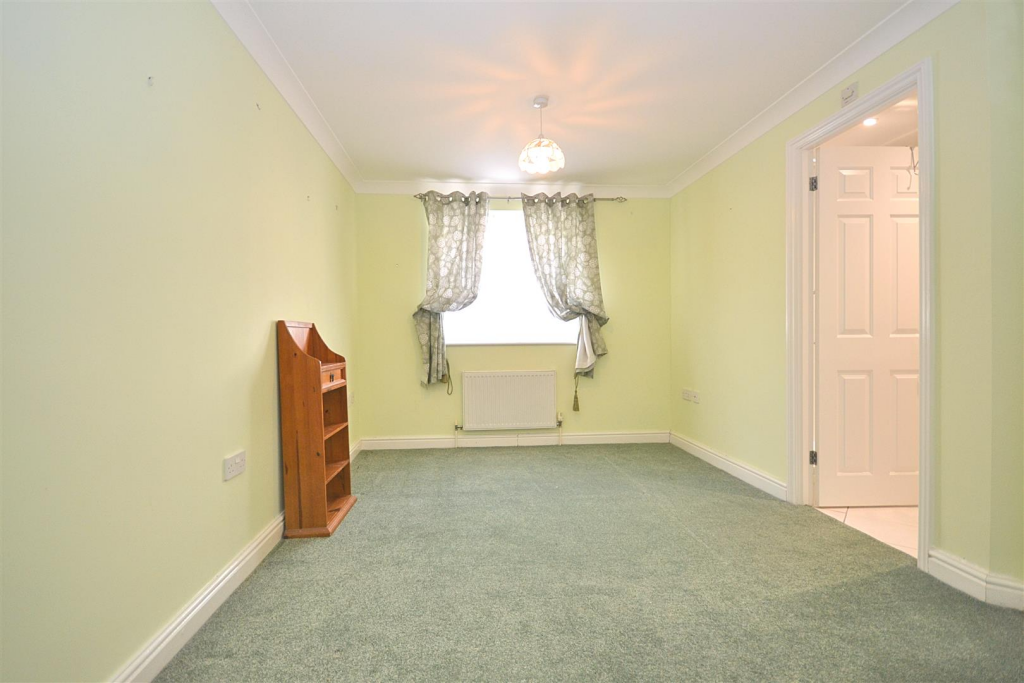 Apartment in Dorchester - View 4