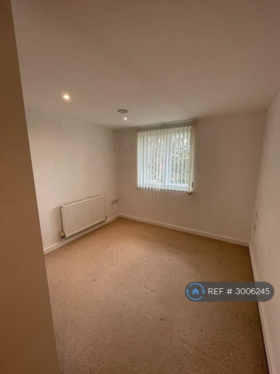 Apartment in Twickenham - More