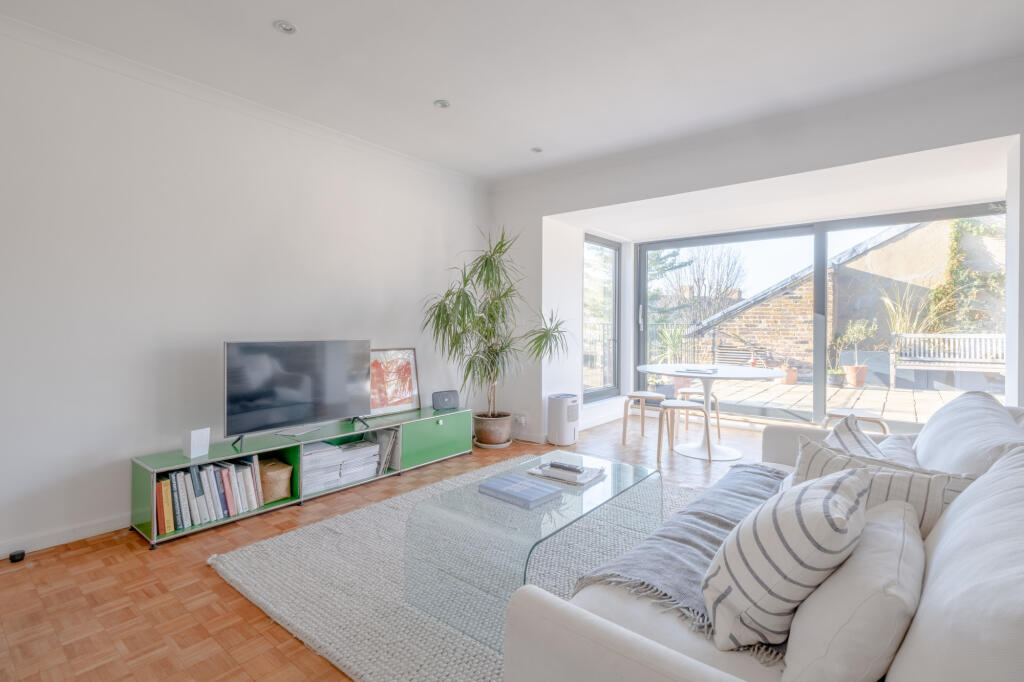 Main image of property: Skipworth Road, London, E9