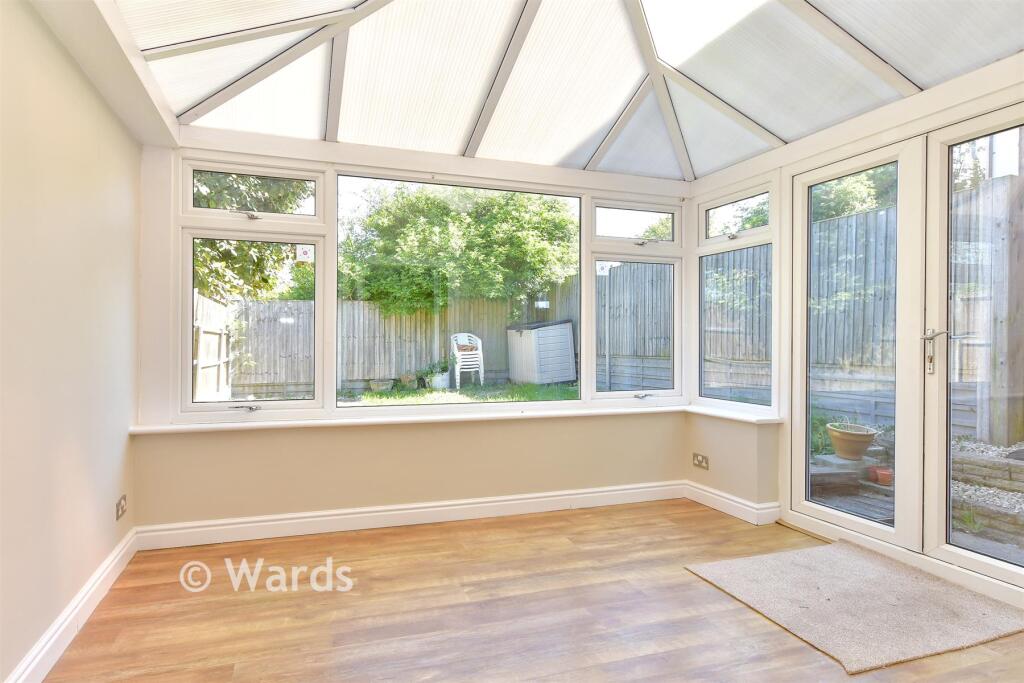 Aldershot Road, Chatham, Kent photo 4