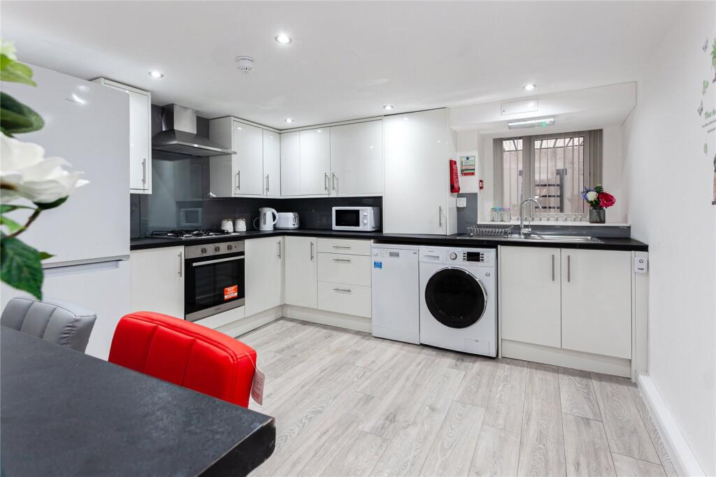 Main image of property: Aberdeen Crescent, Stockport, Greater Manchester, SK3