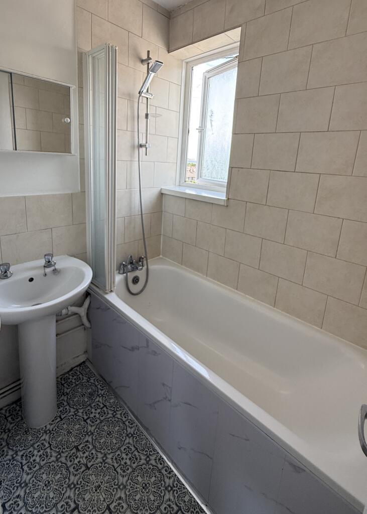 Apartment in London - View 3
