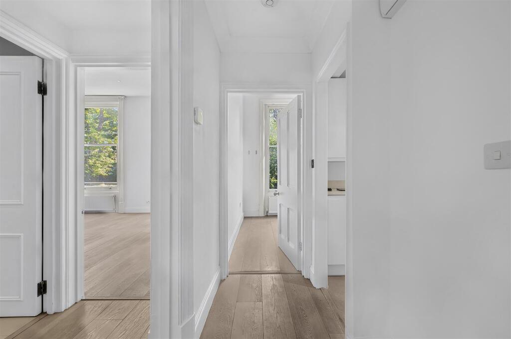 Apartment in London, Belsize Park - More