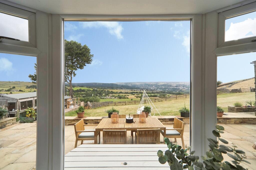House in Bradford - View 3