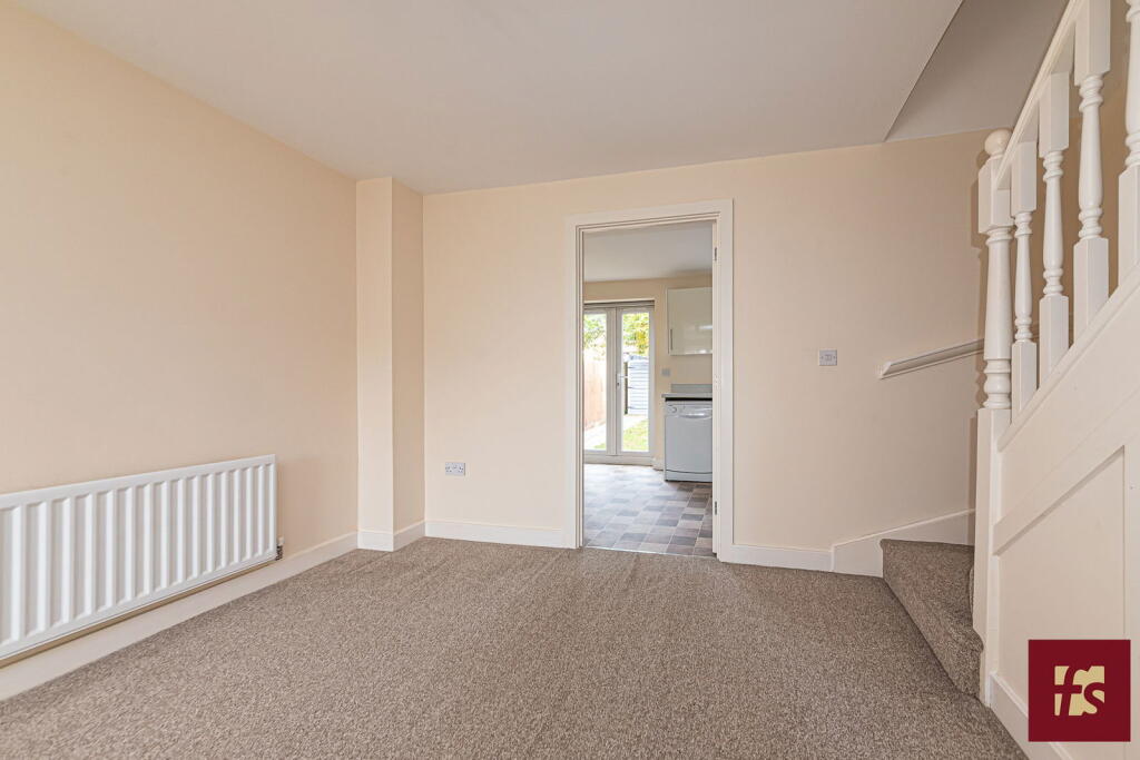 Carina Drive, Wokingham, RG40 1EF photo 3