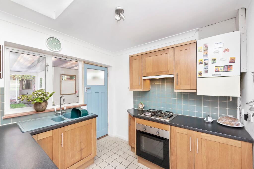 Penlands Way, Steyning, BN44 photo 3