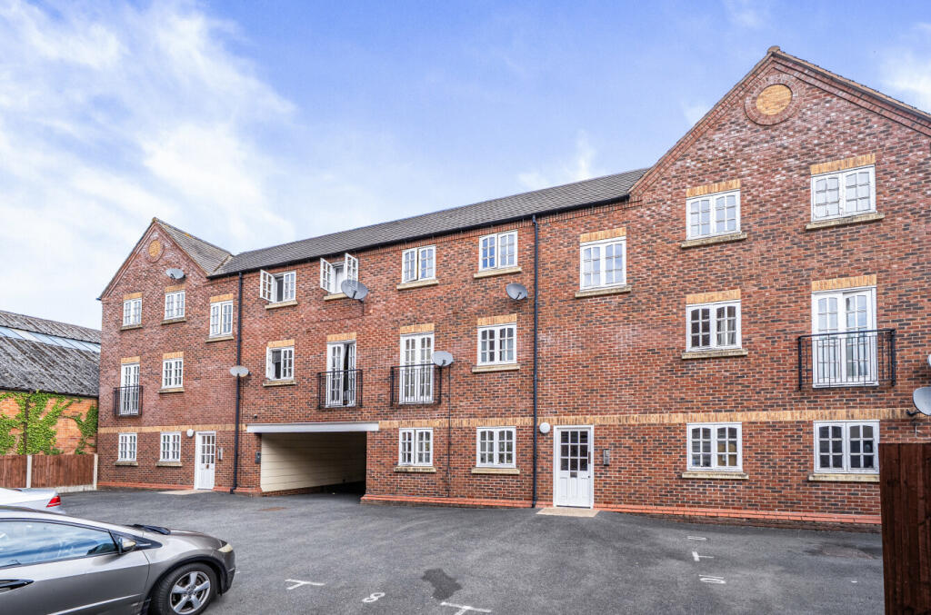 Main image of property: Avon Street, Evesham, Worcestershire
