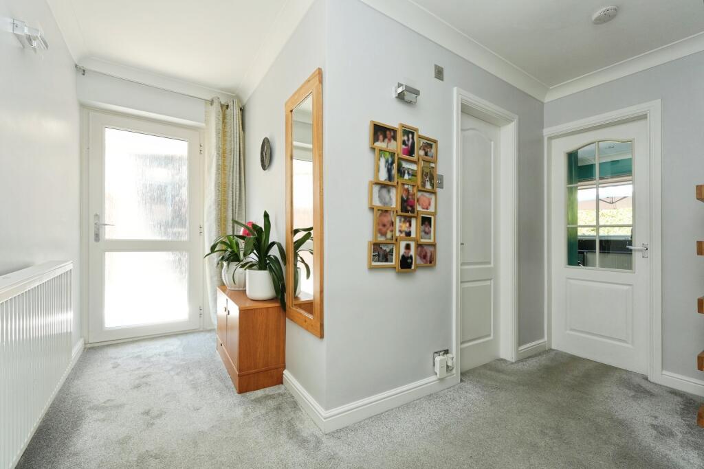House in Redditch, Winyates Green - View 4